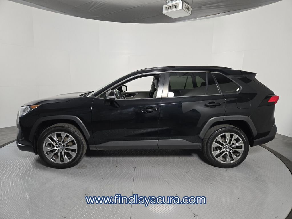 Used 2019 Toyota RAV4 XLE Premium w/ Carpet Mat Package image 3