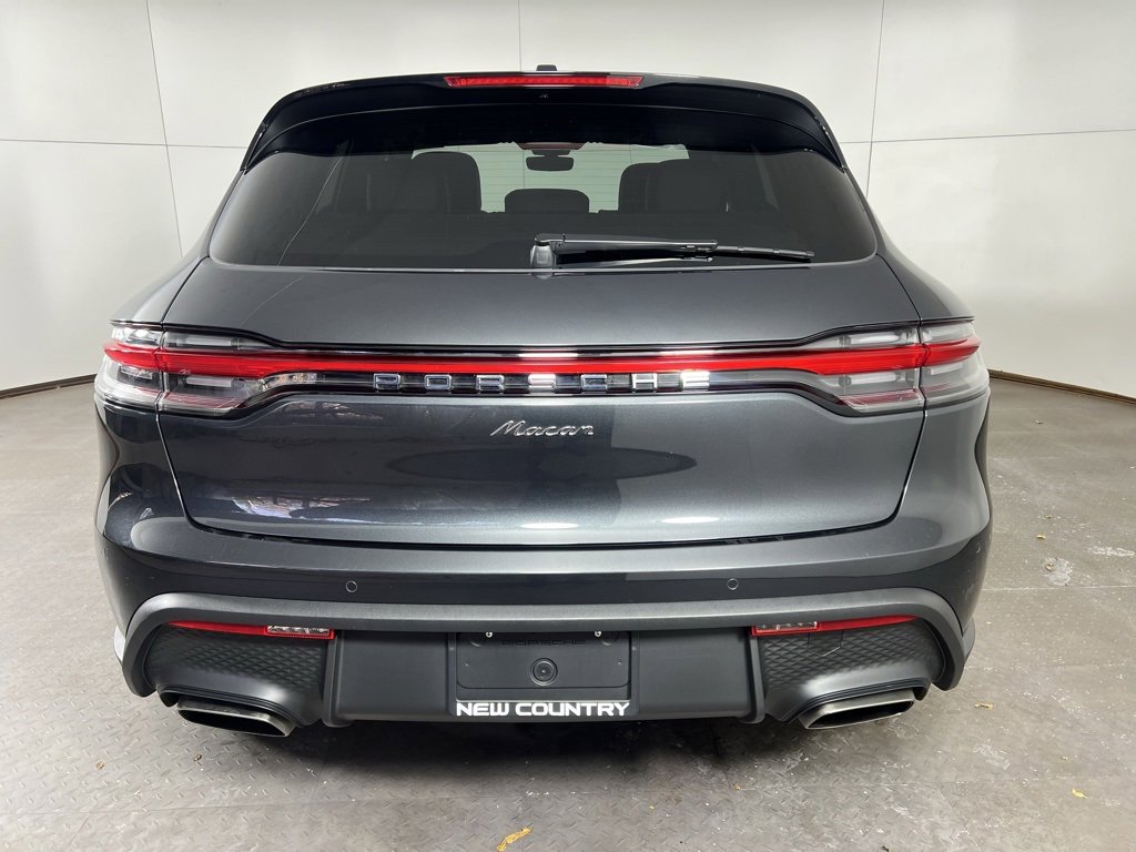 Used 2025 Porsche Macan image 6