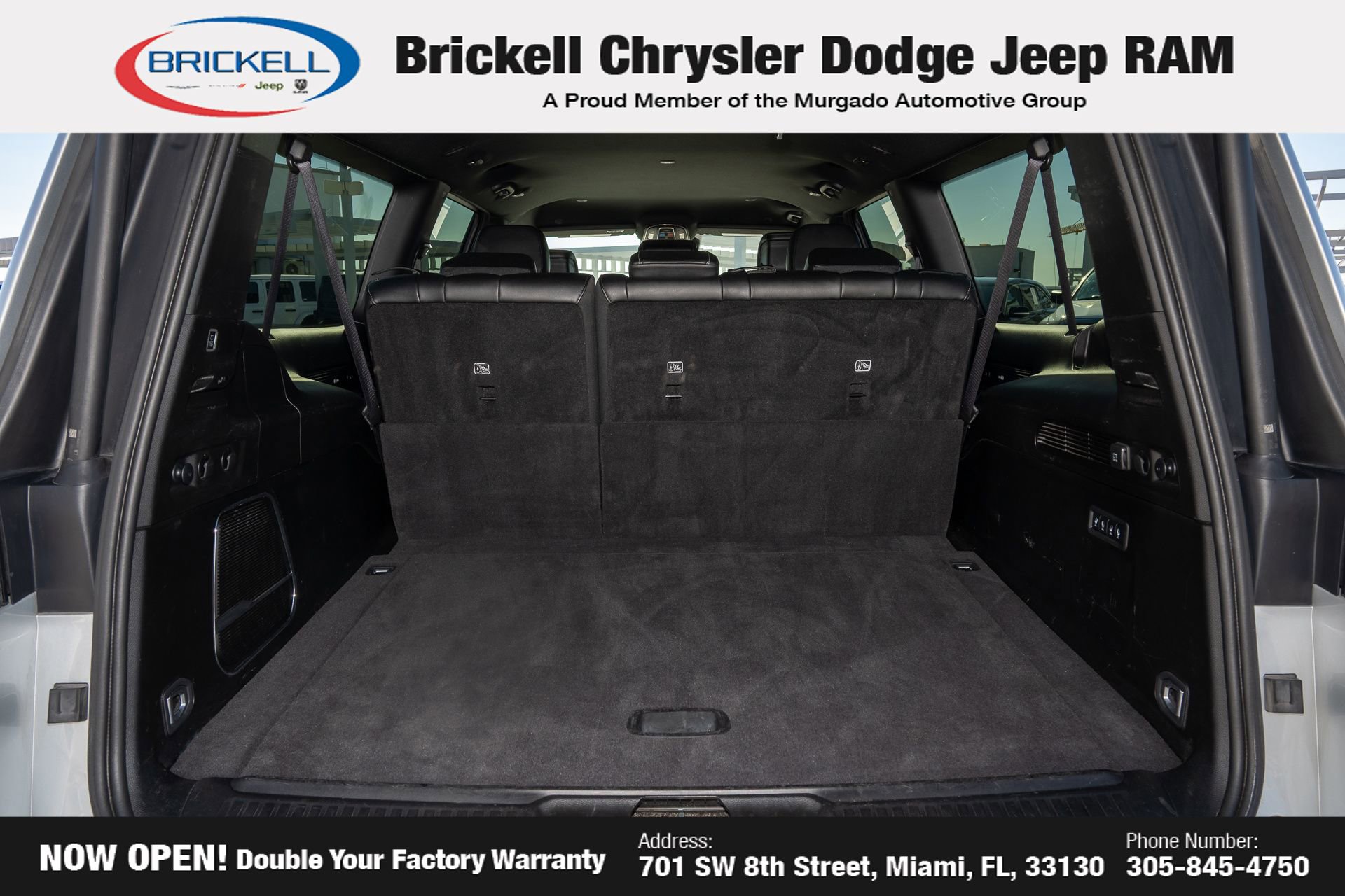 Used 2024 Jeep Wagoneer L Series II w/ Flexible Seating Group image 9