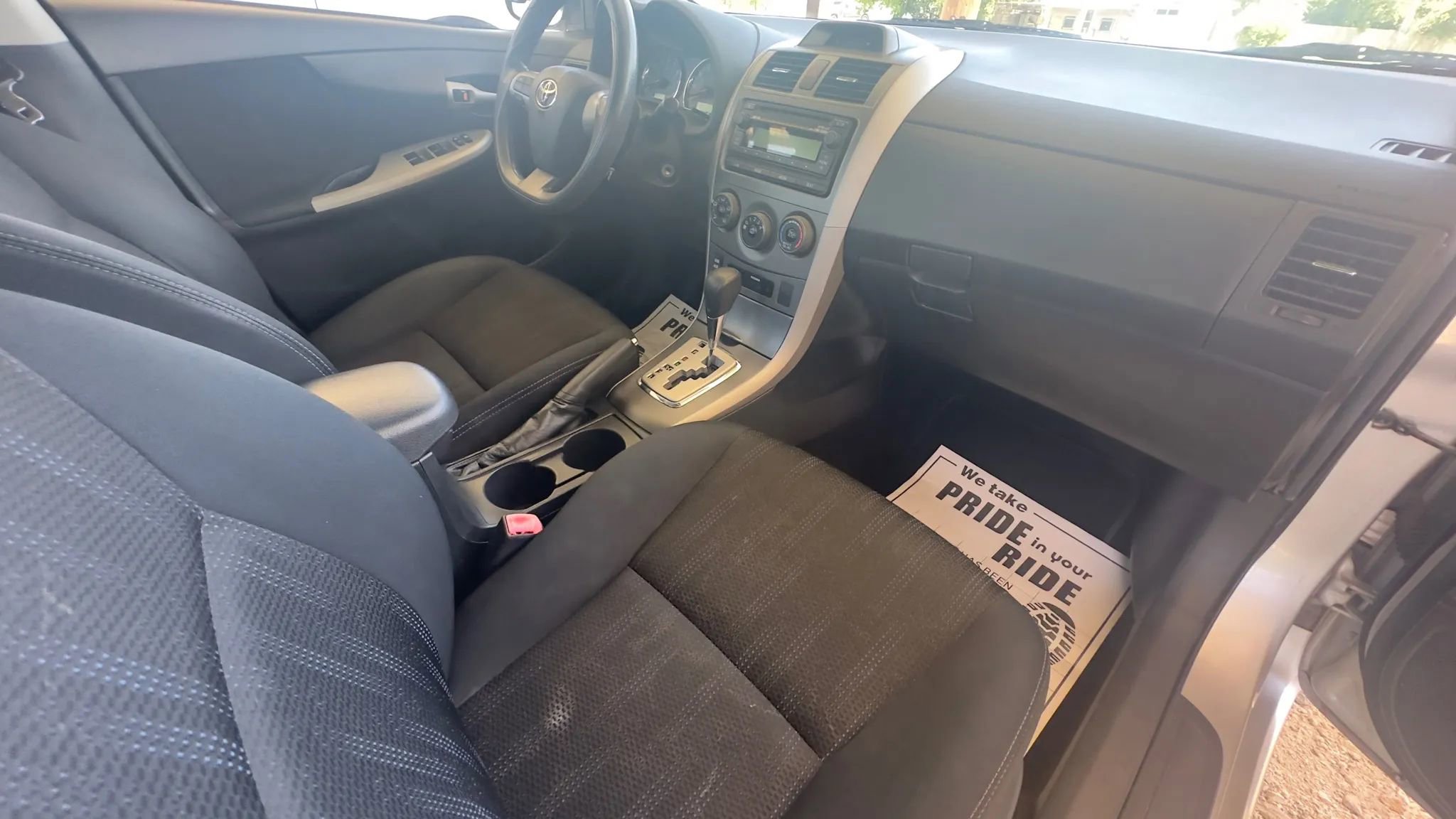 Used 2012 Toyota Corolla S image 27