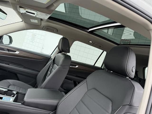 New 2025 Volkswagen Atlas SEL image 18