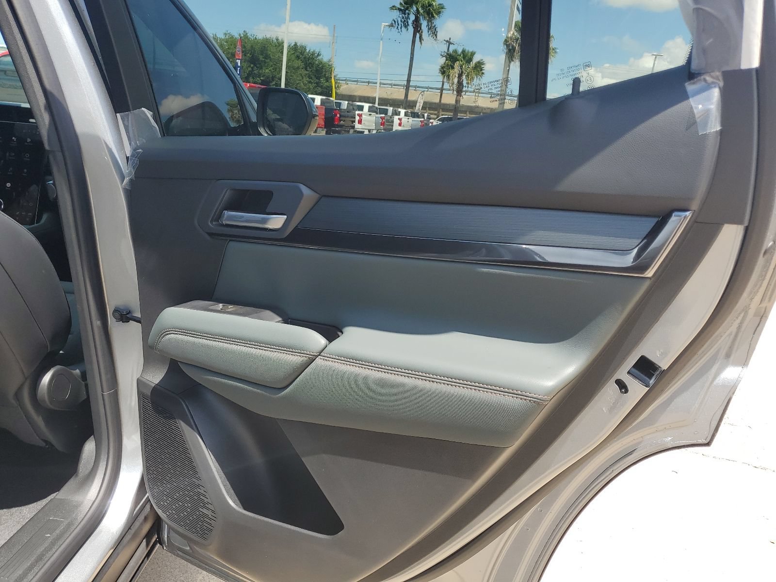 New 2026 GMC Terrain AT4 w/ Technology Package II AWD/4WD image 12