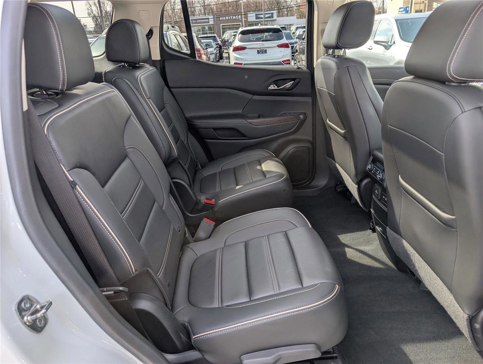 Used 2021 GMC Acadia Denali w/ Denali Ultimate Package image 11