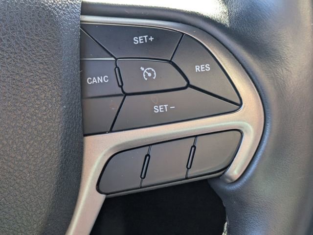 Used 2018 Jeep Grand Cherokee Limited image 27