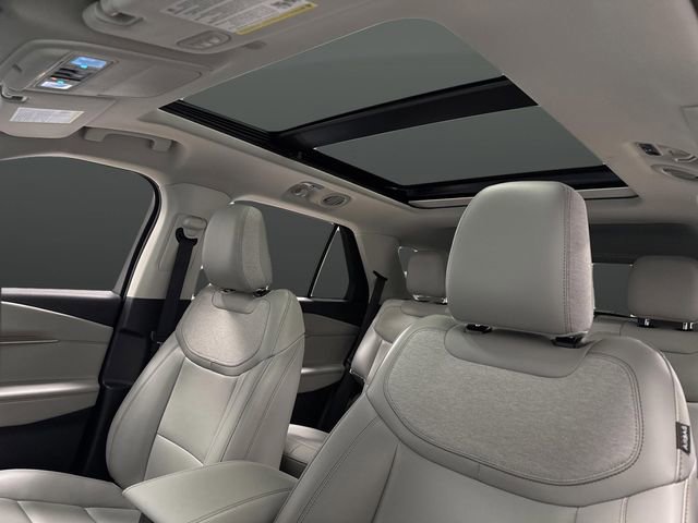 Used 2025 Ford Explorer Active w/ Active Comfort Package image 7