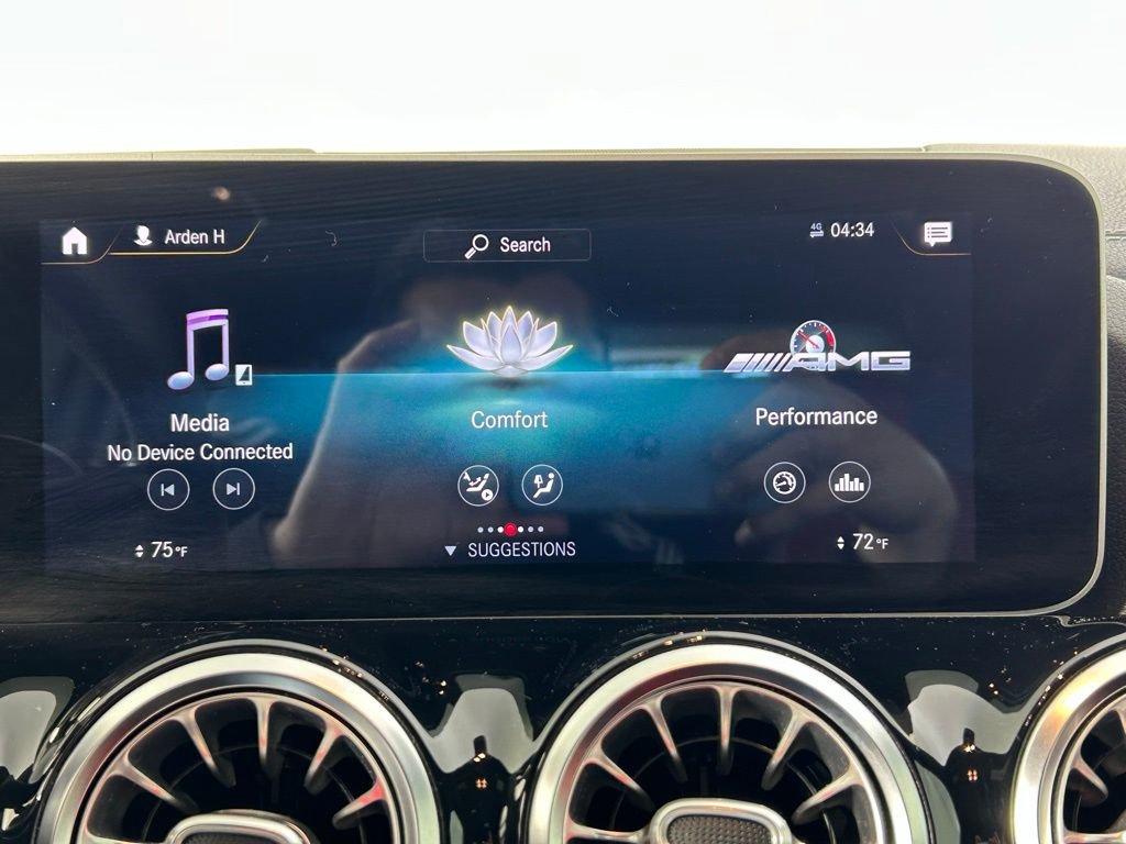 Used 2021 Mercedes-Benz GLA 35 AMG 4MATIC w/ Premium Package image 19