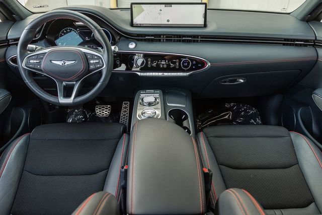 Used 2023 Genesis GV70 2.5T w/ Sport Prestige Package image 7