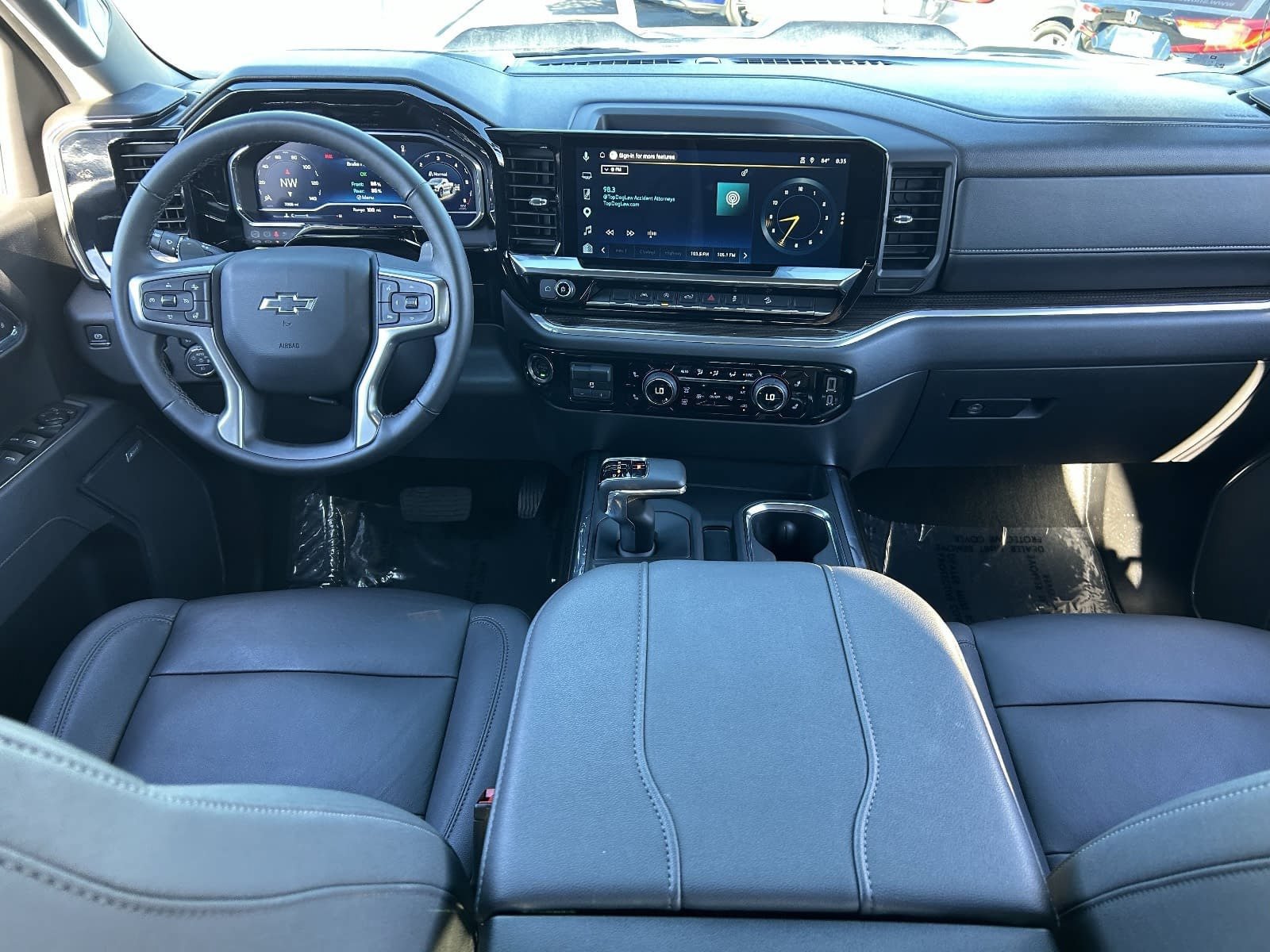 Used 2025 Chevrolet Silverado 1500 LT Trail Boss w/ Convenience Package II AWD/4WD image 18