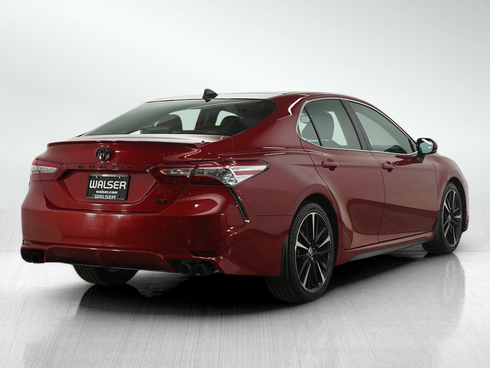 Used 2020 Toyota Camry XSE image 5