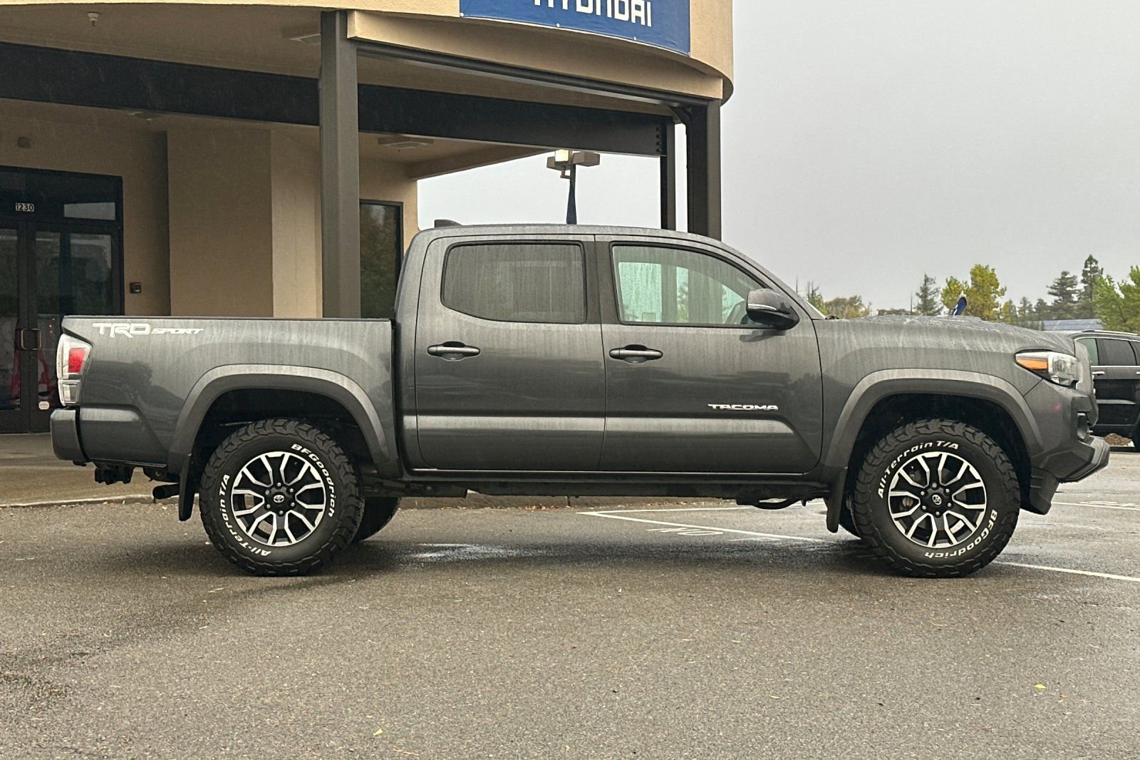 Used 2023 Toyota Tacoma TRD Sport image 3