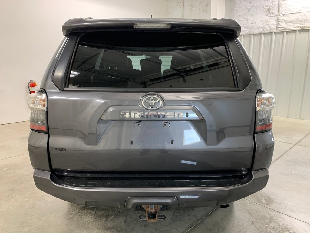 Used 2020 Toyota 4Runner SR5 Premium w/ Moonroof Package AWD/4WD image 25