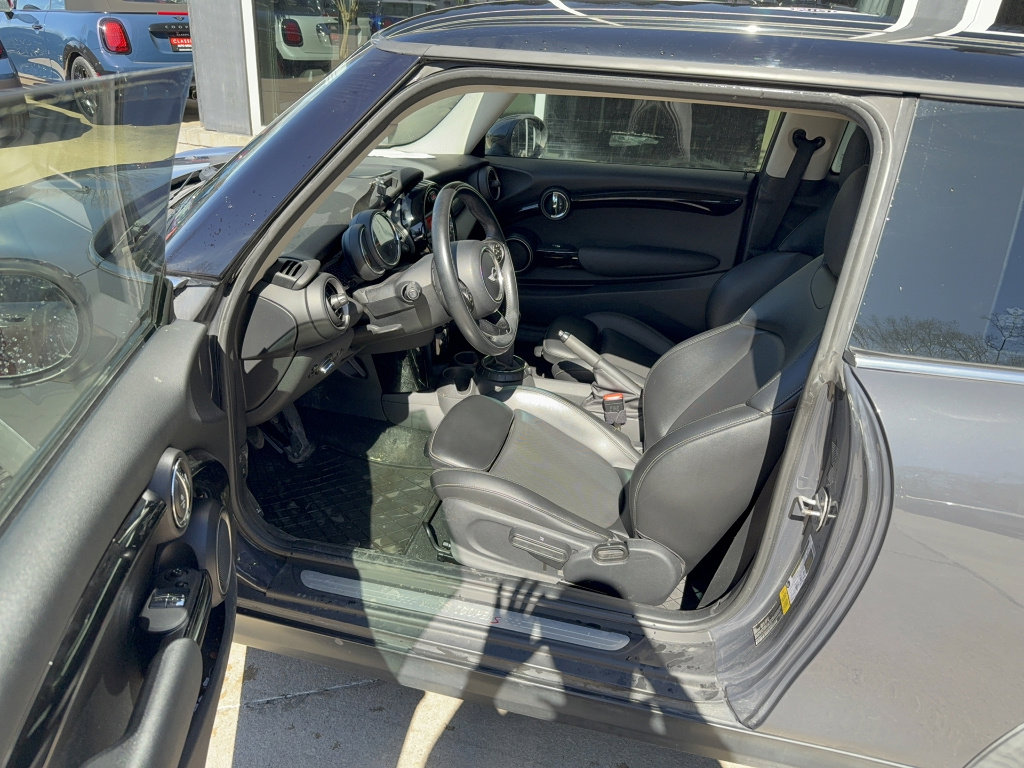 Used 2015 MINI Cooper S image 5