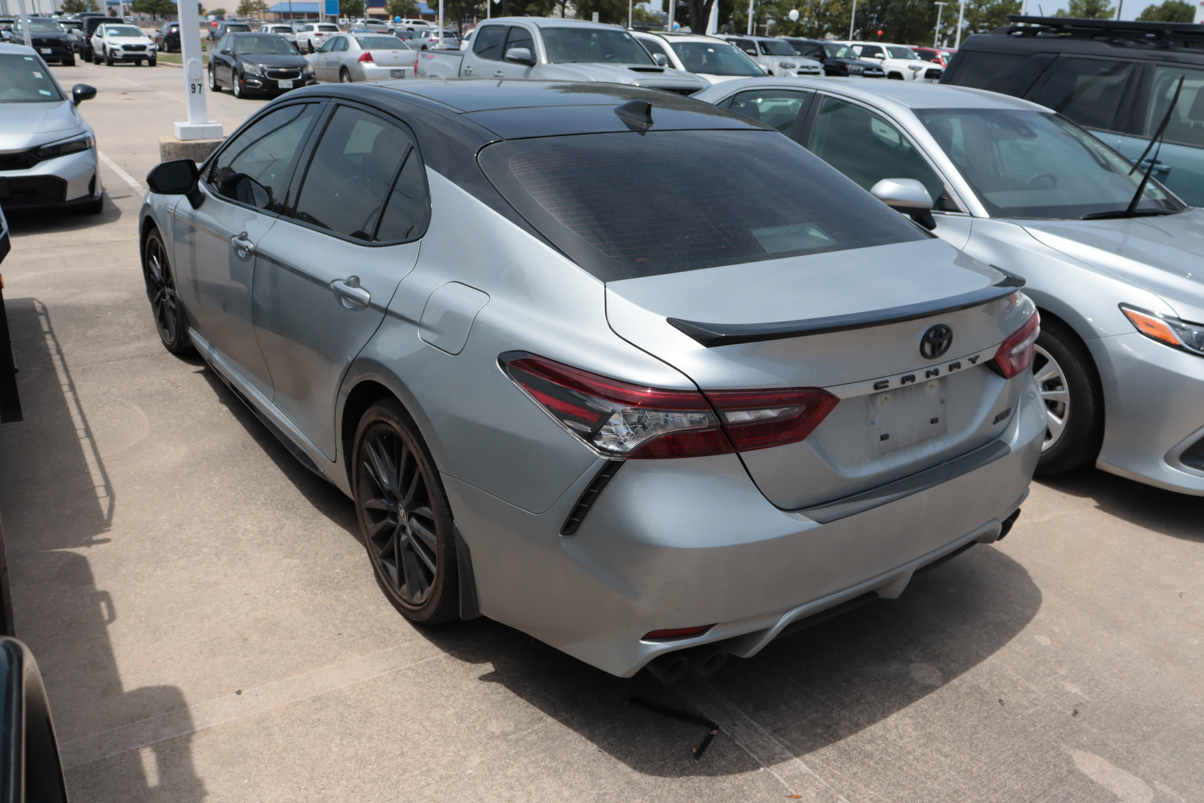 Used 2023 Toyota Camry XSE image 7