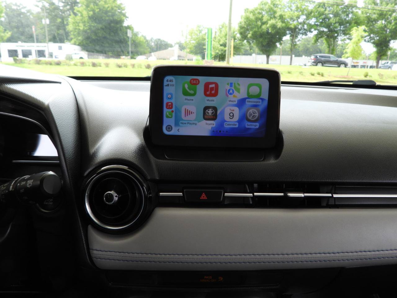 Used 2020 Toyota Yaris XLE FWD image 46