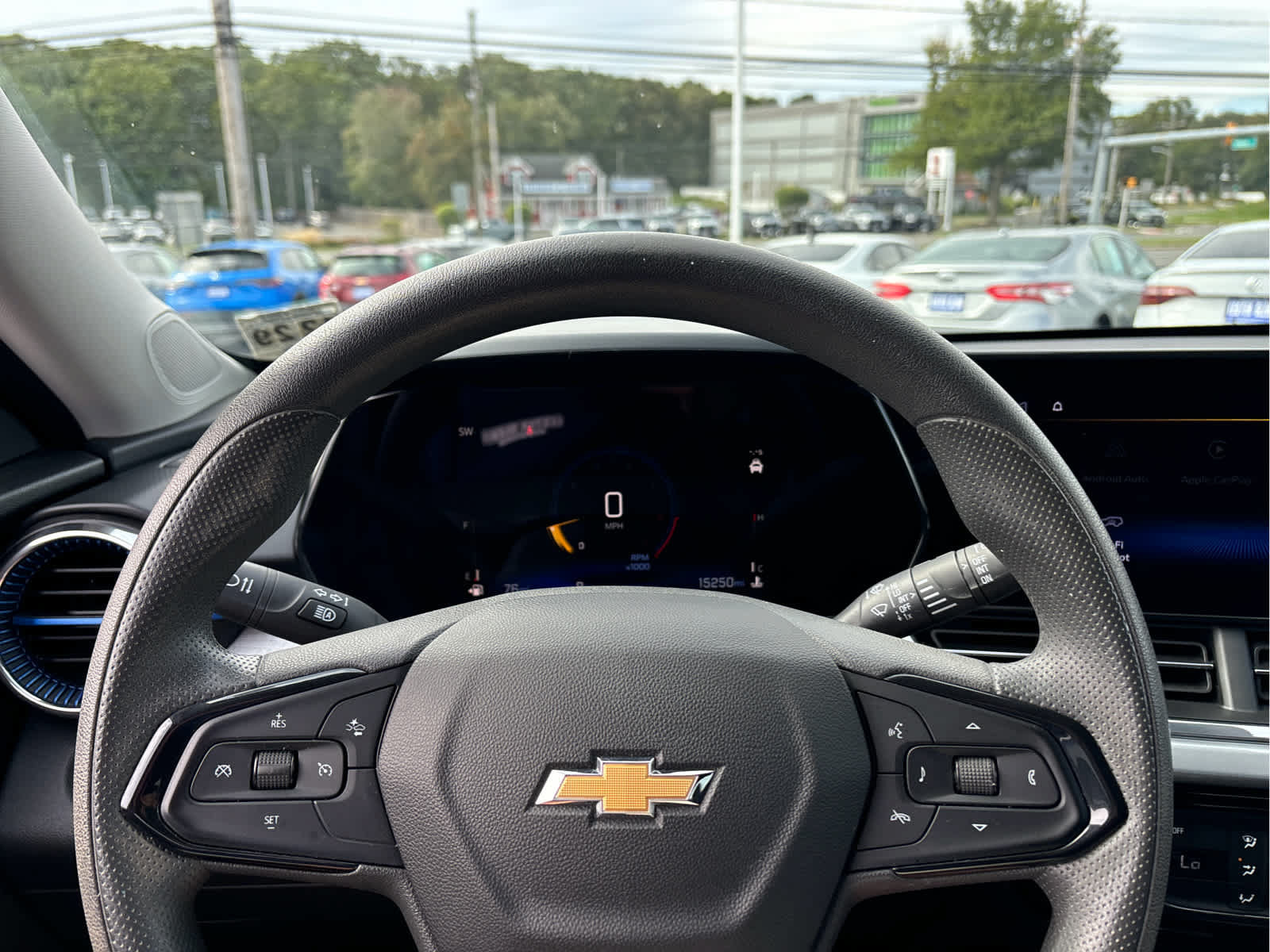Used 2025 Chevrolet Trax LT FWD image 10