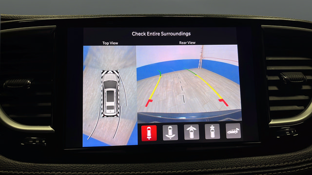 Used 2024 Chrysler Pacifica Limited FWD image 13