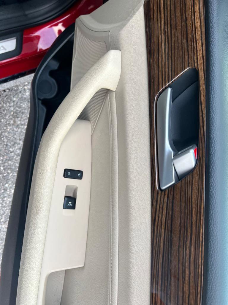 Used 2017 Hyundai Sonata Limited image 19