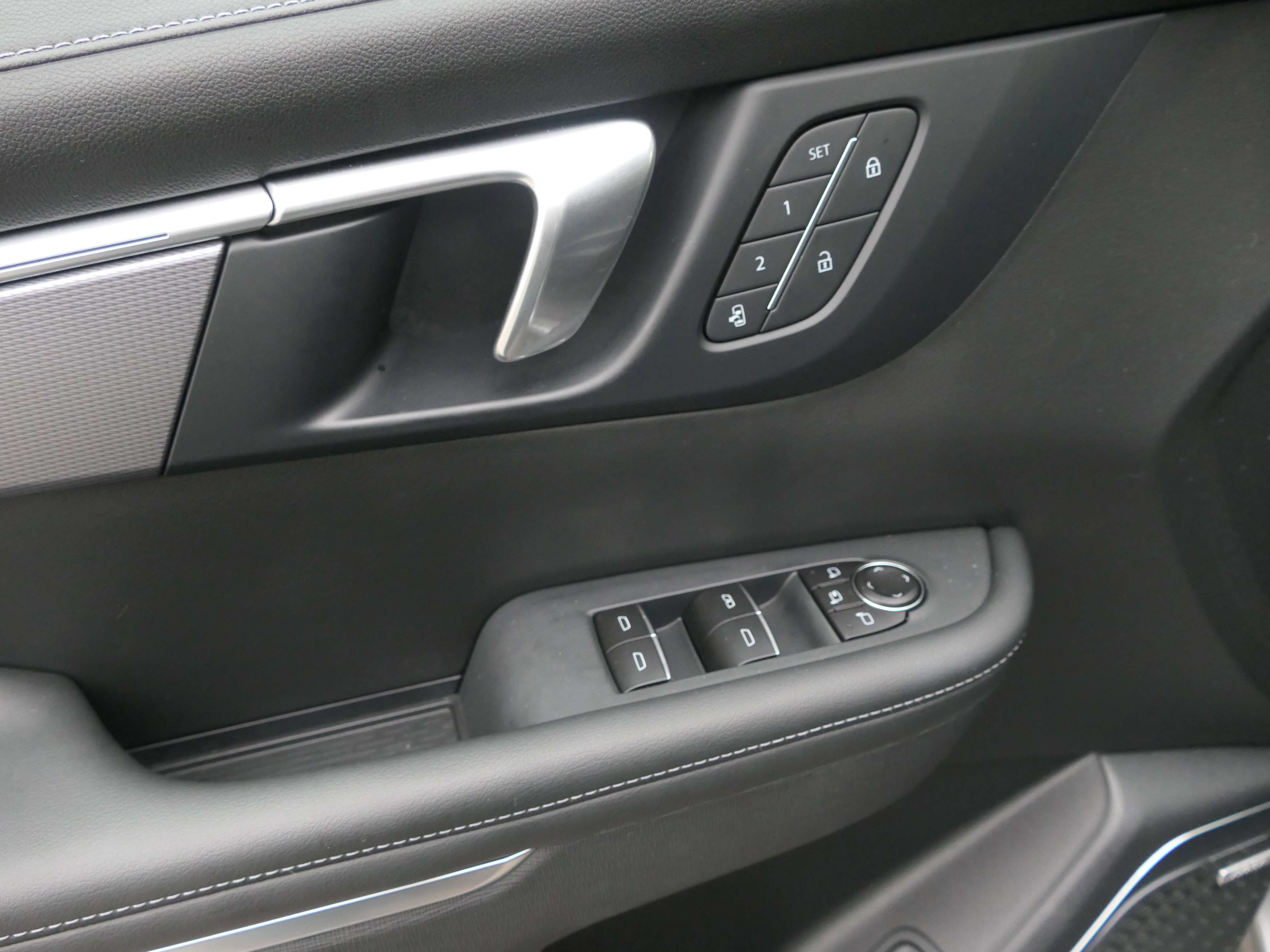 New 2026 Buick Enclave Sport Touring w/ Power Package image 14