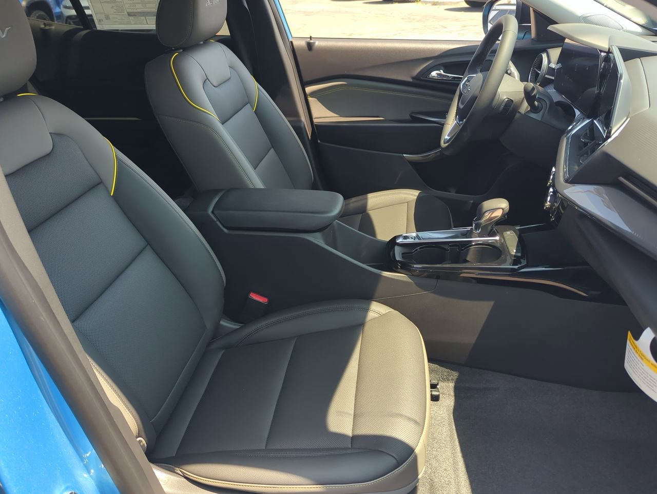 New 2025 Chevrolet Trax ACTIV w/ Driver Confidence Package image 28