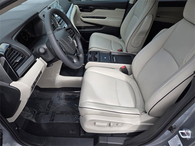 New 2026 Honda Odyssey Touring image 7