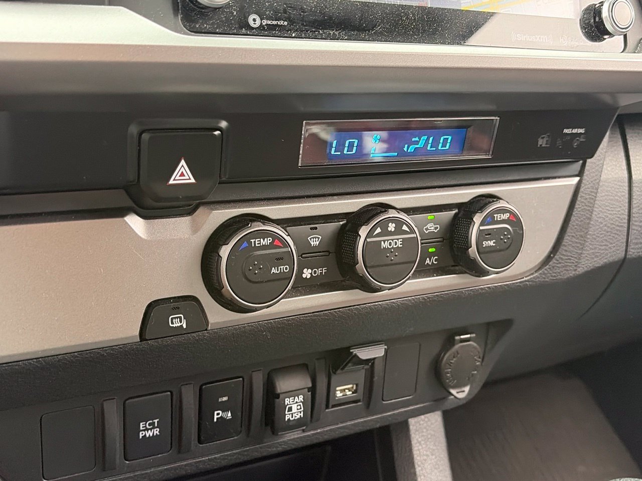 Used 2022 Toyota Tacoma SR5 RWD image 10