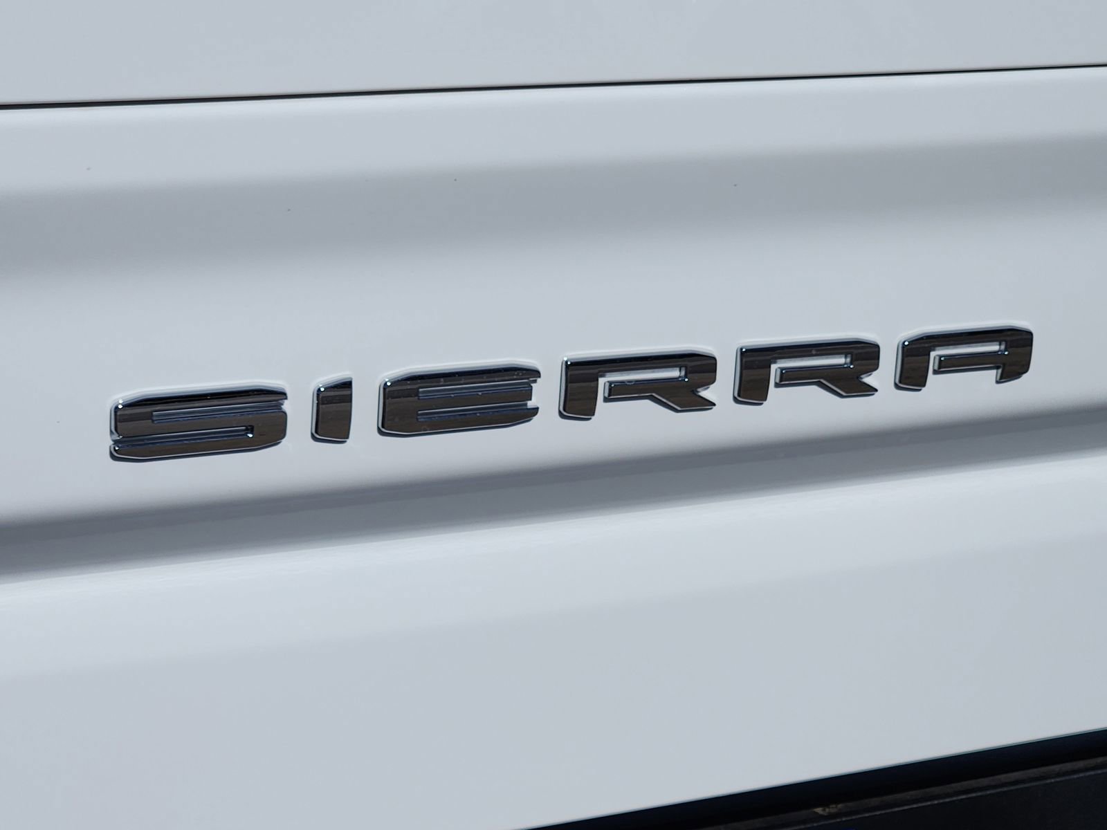 Used 2025 GMC Sierra 1500 AT4 w/ AT4 Premium Package image 12