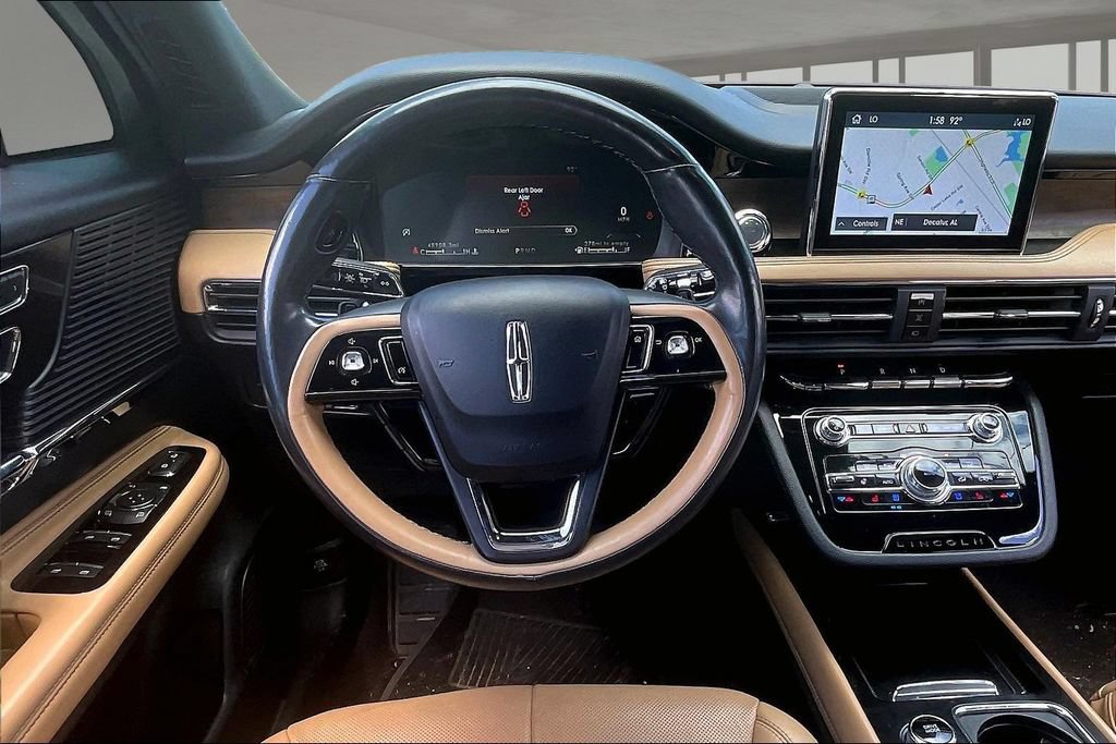 Used 2022 Lincoln Corsair Reserve w/ Elements Package FWD image 8