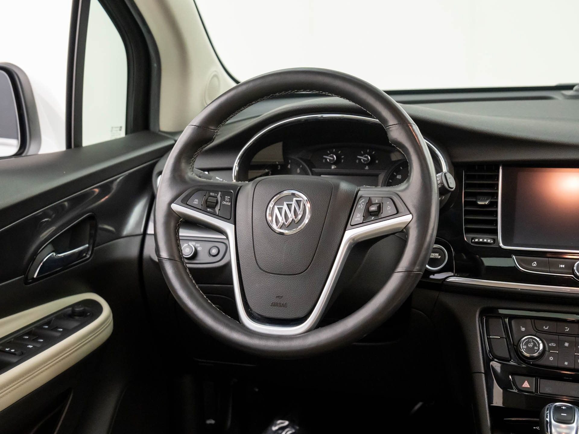 Used 2019 Buick Encore Essence image 11