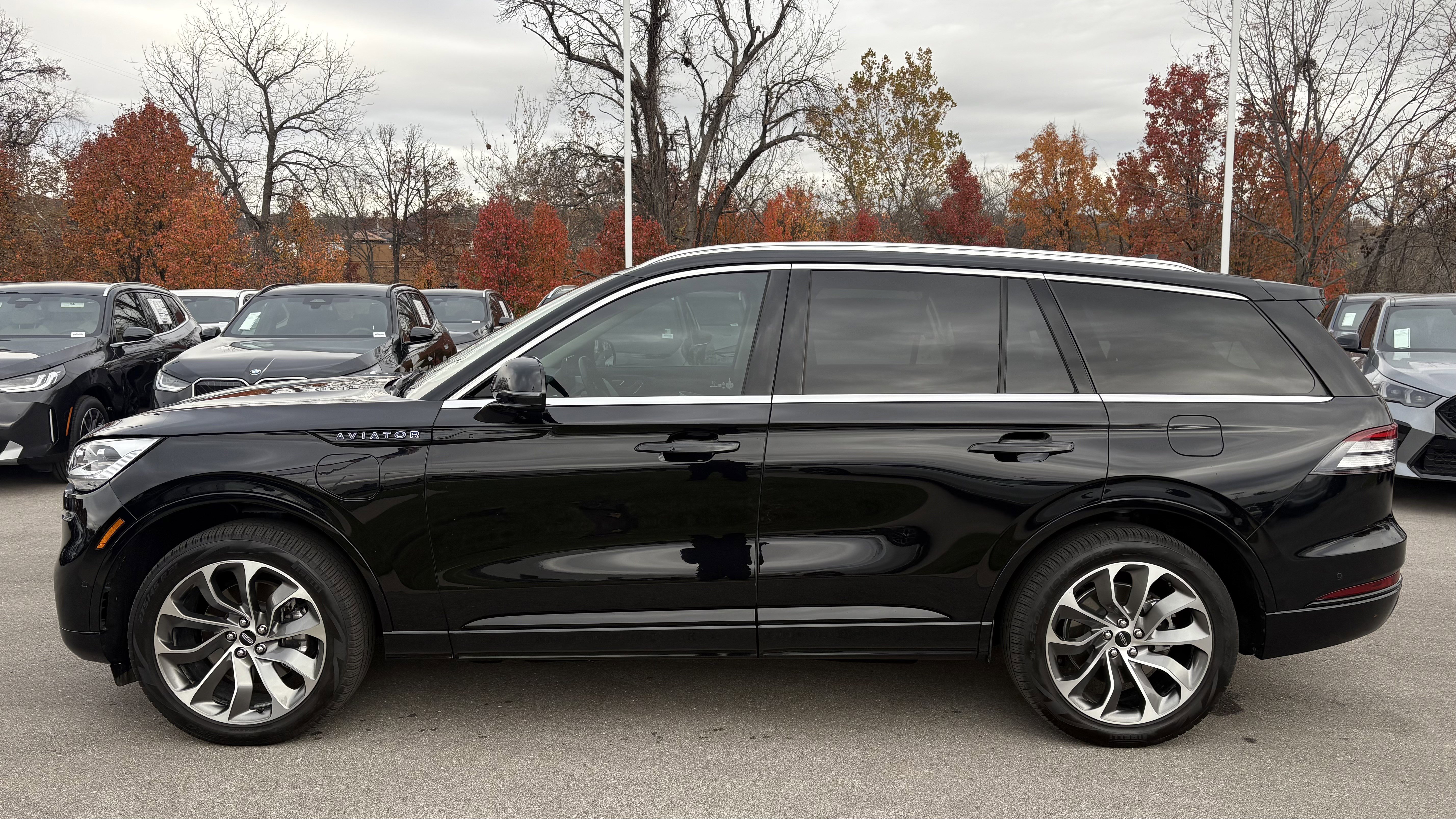 Used 2023 Lincoln Aviator Grand Touring w/ Equipment Group 301A image 7