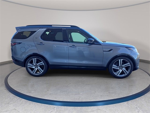 New 2026 Land Rover Discovery Limited Edition image 4