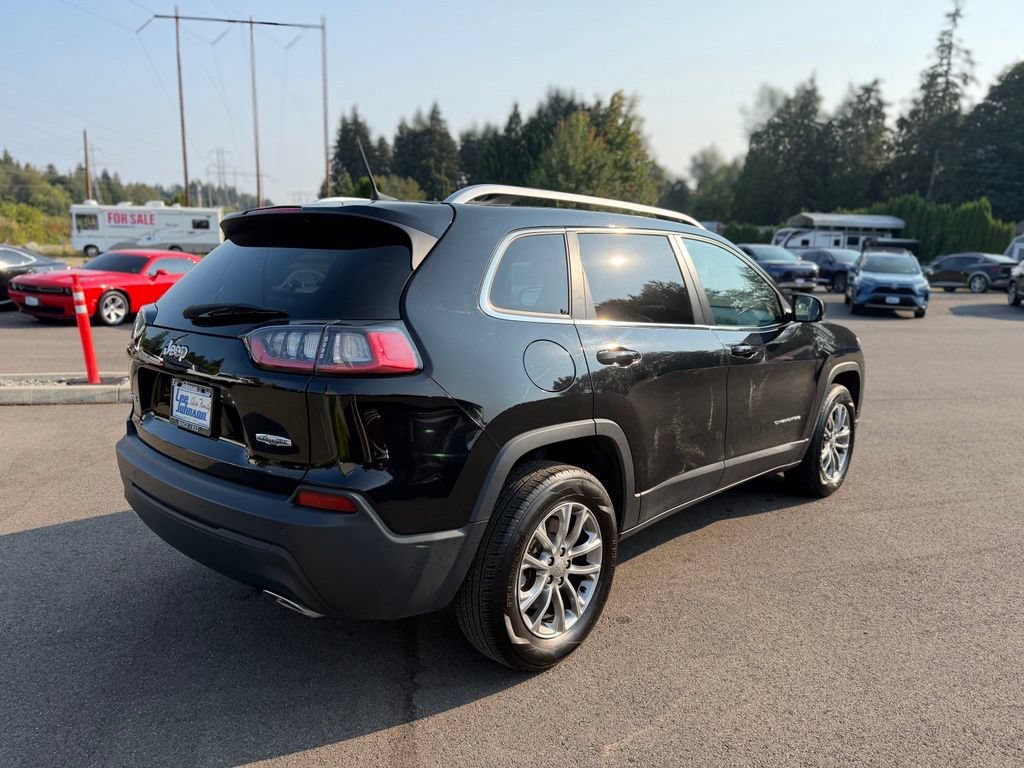 Used 2019 Jeep Cherokee Latitude Plus AWD/4WD image 5