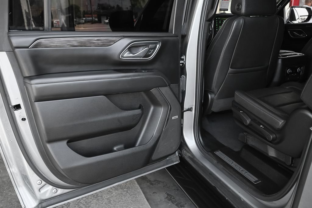 Used 2024 Chevrolet Suburban LT AWD/4WD image 41