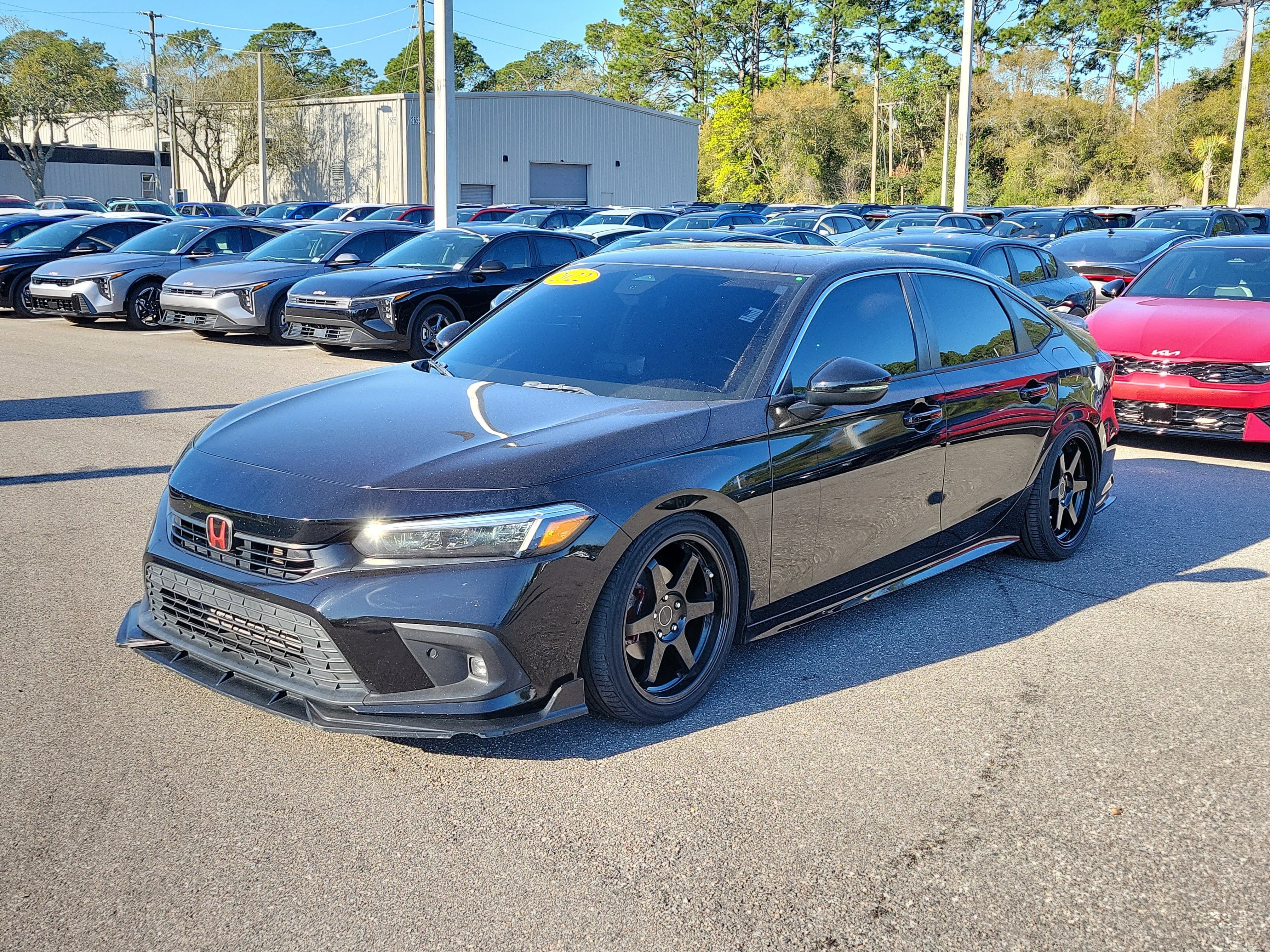 Used 2022 Honda Civic Touring image 3