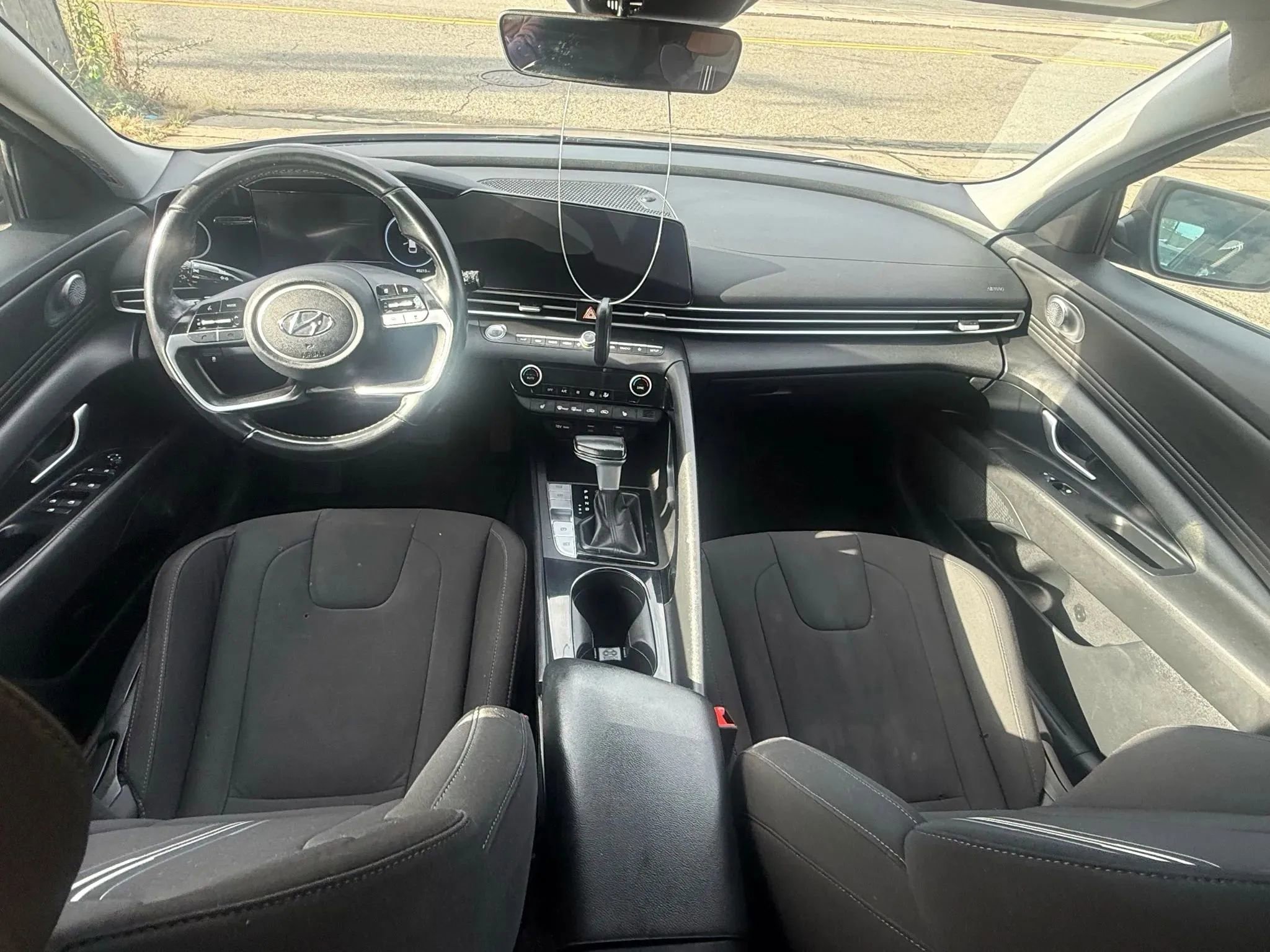 Used 2023 Hyundai Elantra SEL w/ Convenience Package image 15