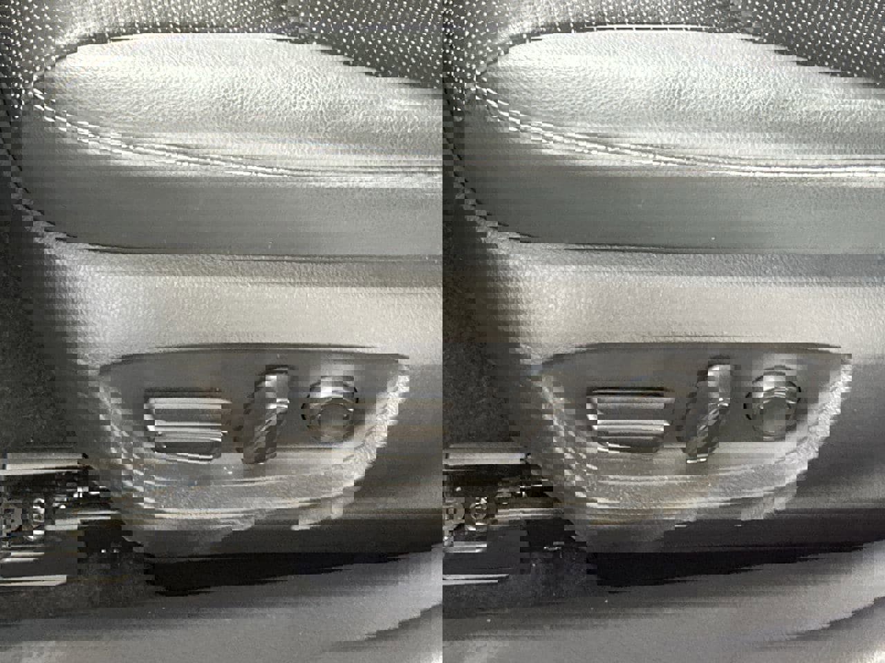 Used 2024 Toyota Camry XSE w/ Navigation Package image 18