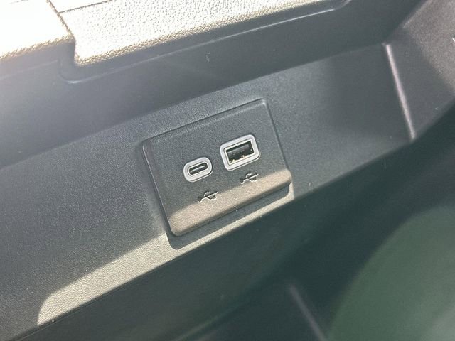 Used 2024 Chevrolet Tahoe Z71 w/ Luxury Package image 42