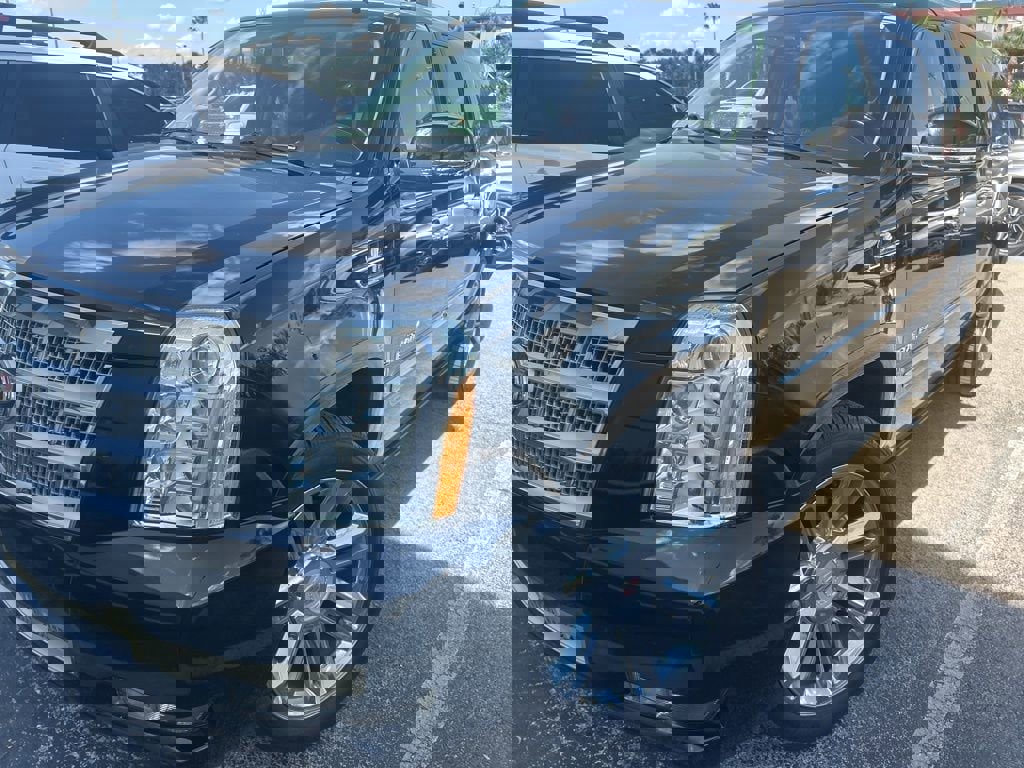 Used 2013 Cadillac Escalade ESV Platinum AWD/4WD image 2