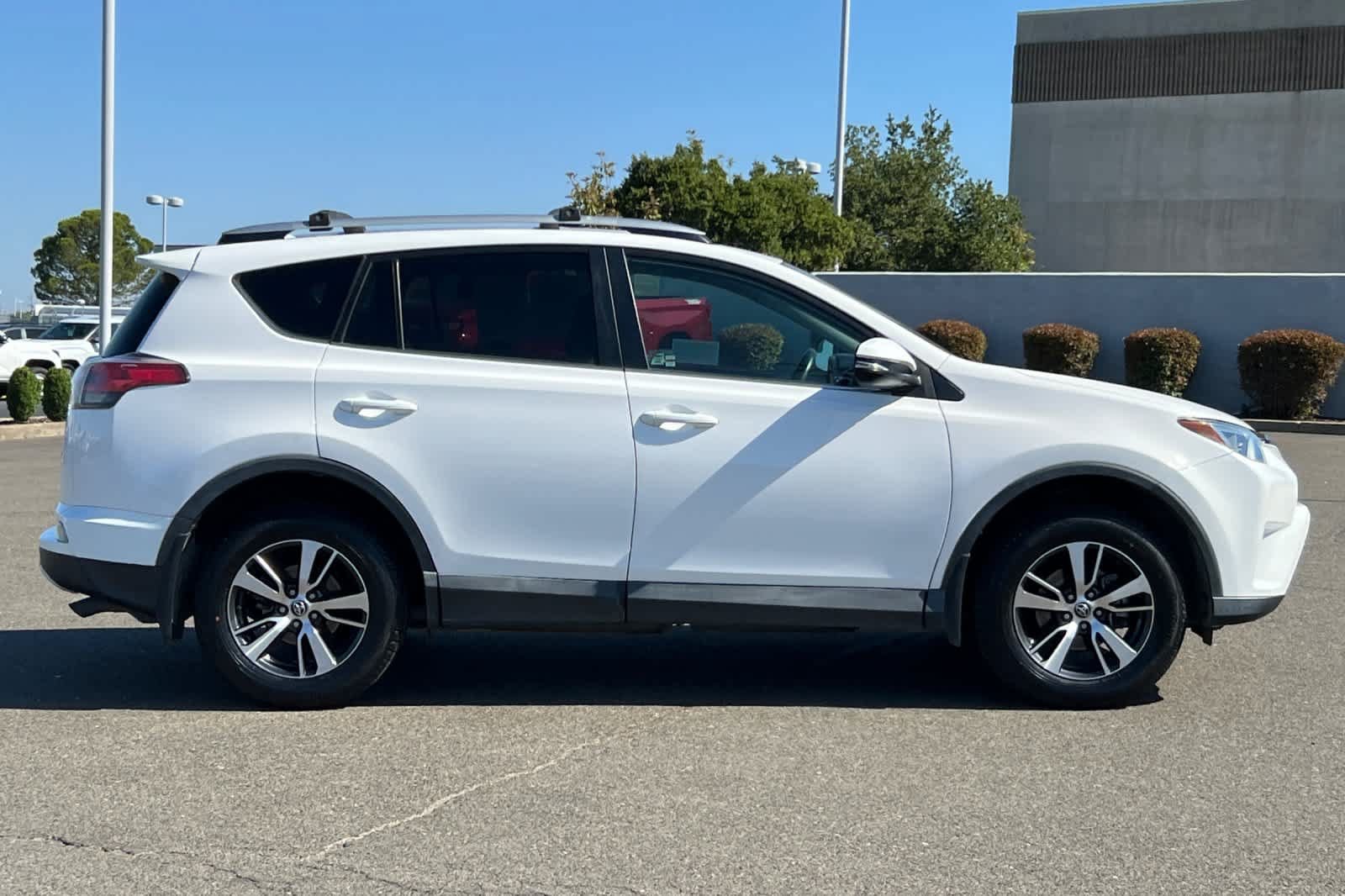 Certified 2016 Toyota RAV4 XLE AWD/4WD image 6