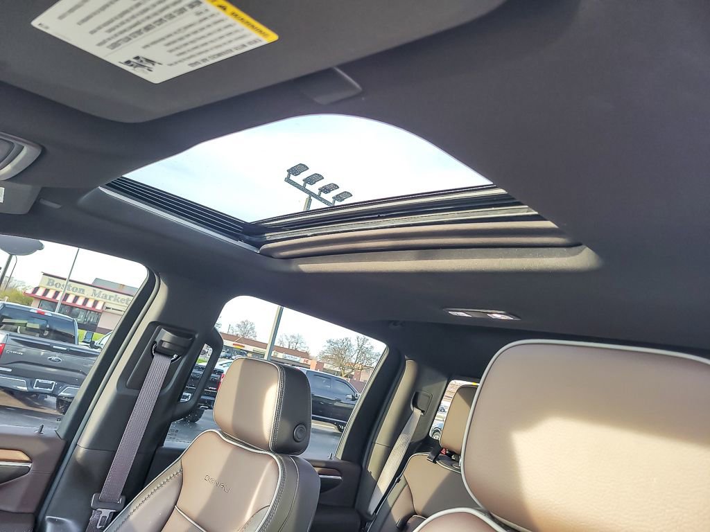 Used 2024 GMC Sierra 2500 Denali w/ Technology Package image 9