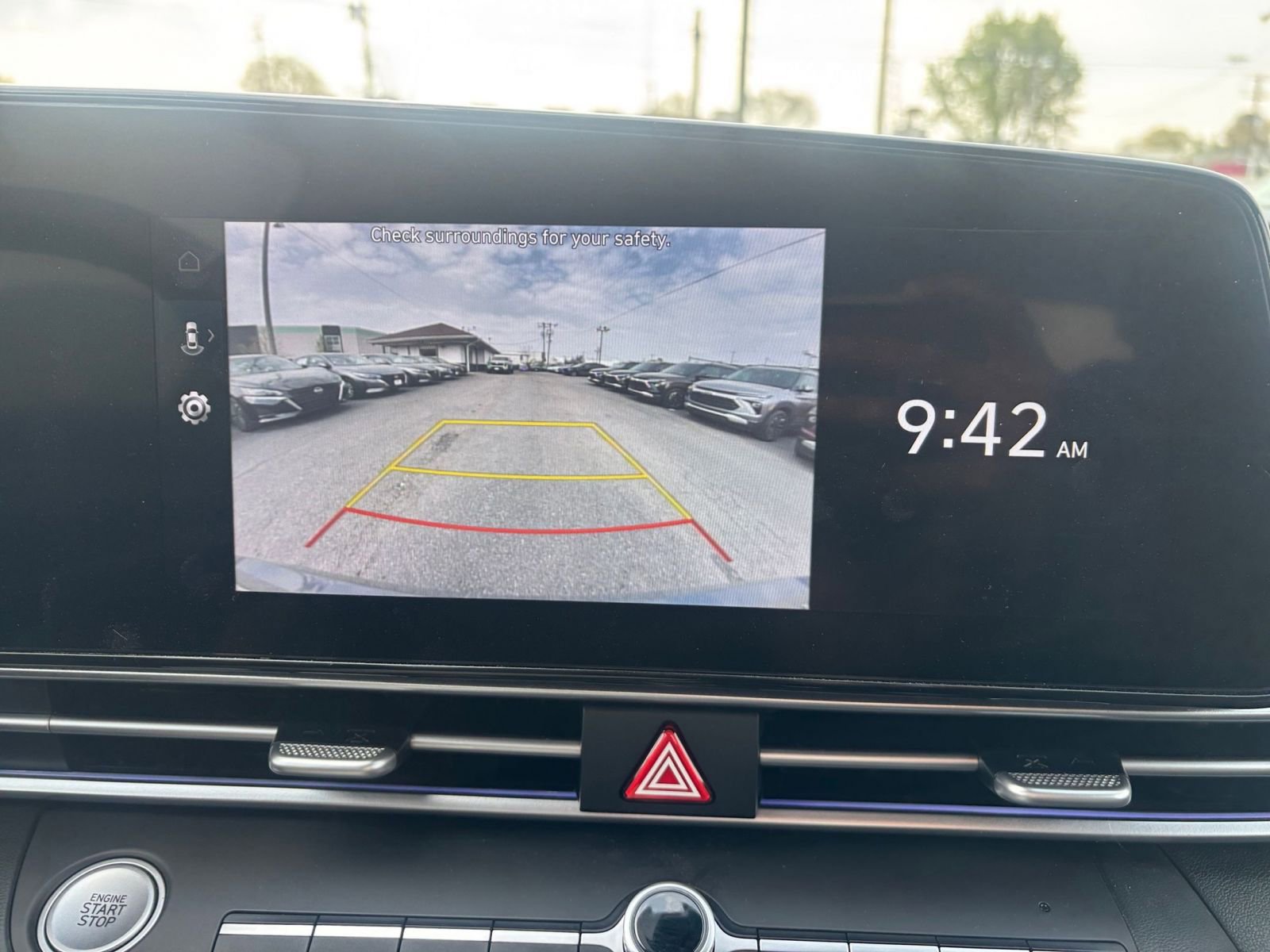 Used 2025 Hyundai Elantra SEL FWD image 25