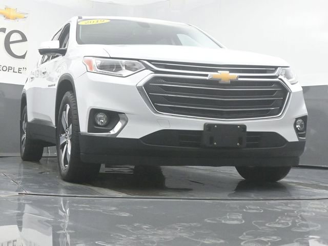 Used 2019 Chevrolet Traverse LT w/ LT Premium Package image 3