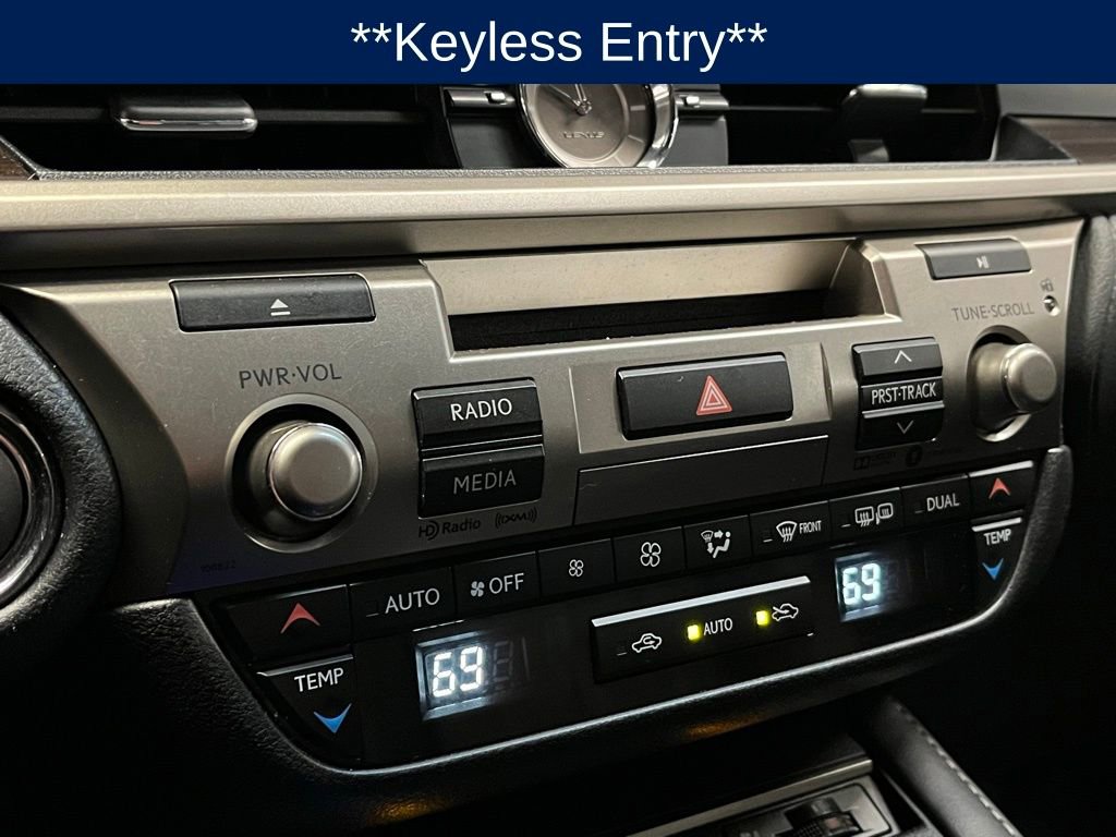 Used 2018 Lexus ES 350 w/ Luxury Package w/Wood Trim image 10