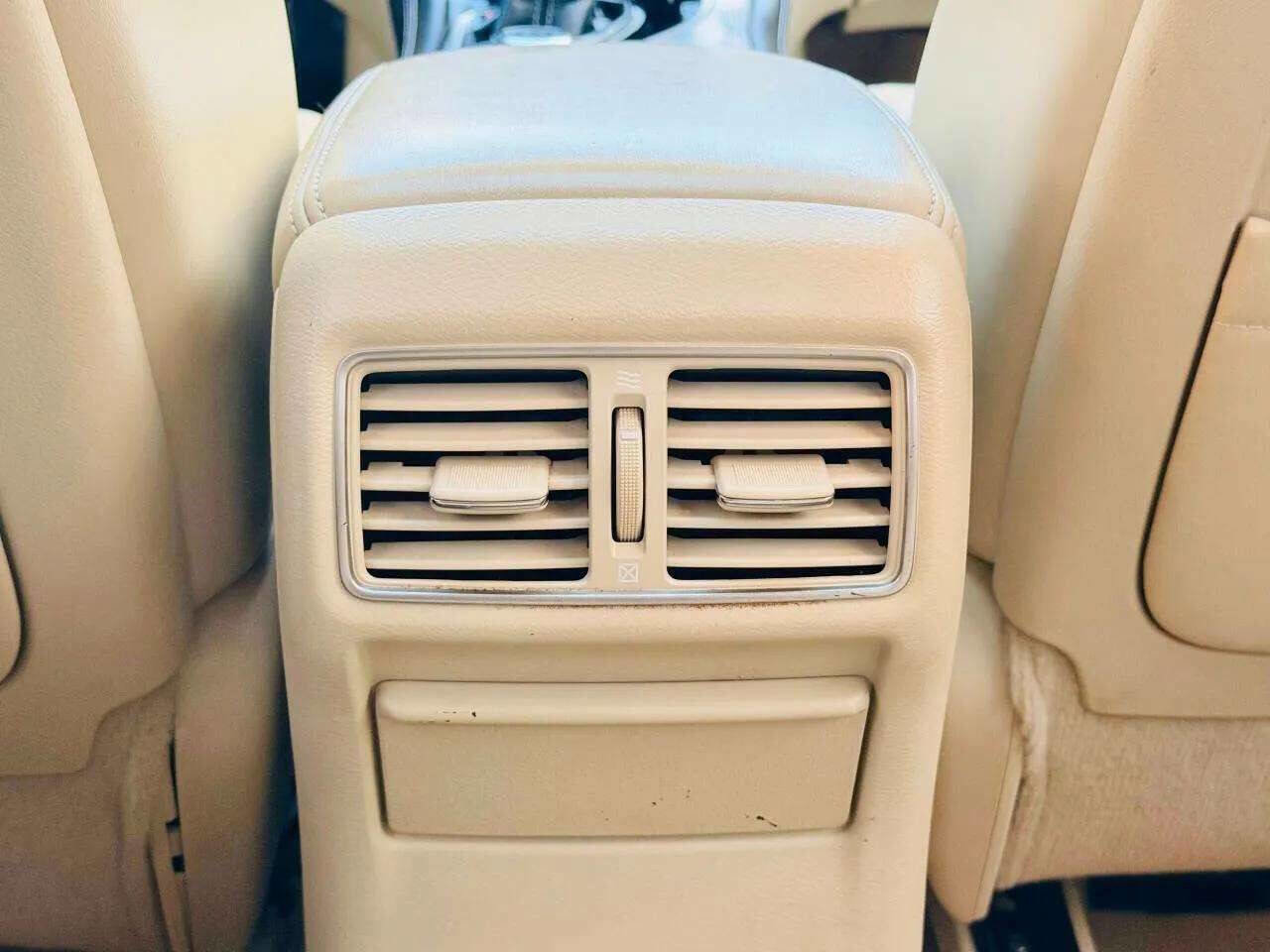 Used 2016 INFINITI Q50 3.0t Premium w/ 3.0T Premium Plus Package image 20