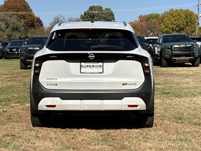 New 2026 Nissan Kicks SR w/ SR Premium Package image 4