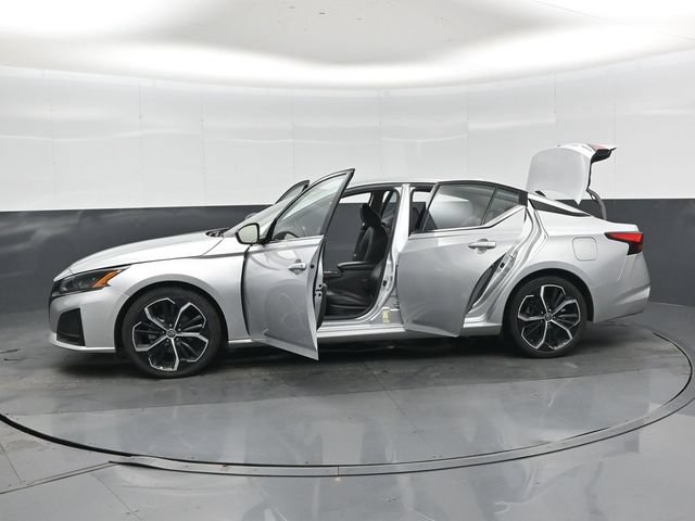 Used 2023 Nissan Altima 2.5 SR FWD image 50
