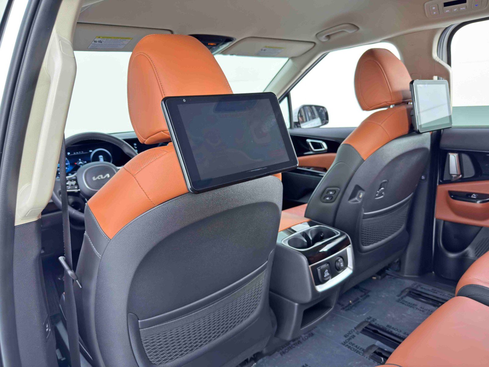 Used 2024 Kia Carnival SX FWD image 38