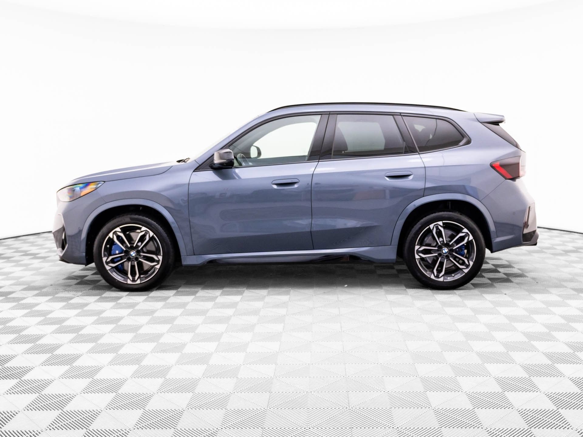 Used 2025 BMW X1 M35i w/ Premium Package AWD/4WD image 2