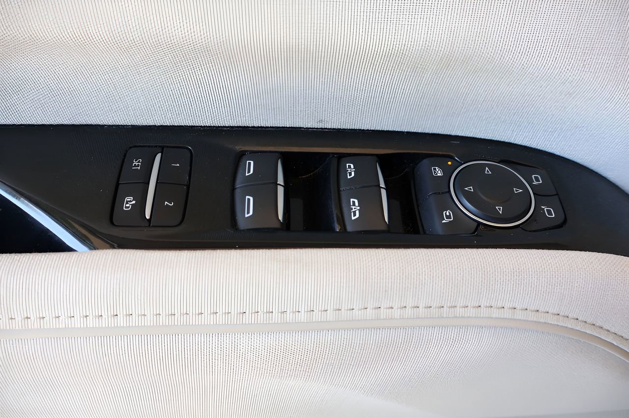 Certified 2023 Cadillac Escalade Premium Luxury Platinum RWD image 10