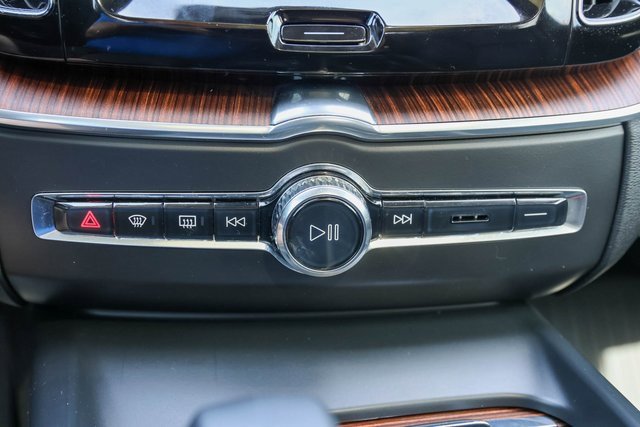 Used 2023 Volvo XC60 B5 Plus w/ Climate Package image 28