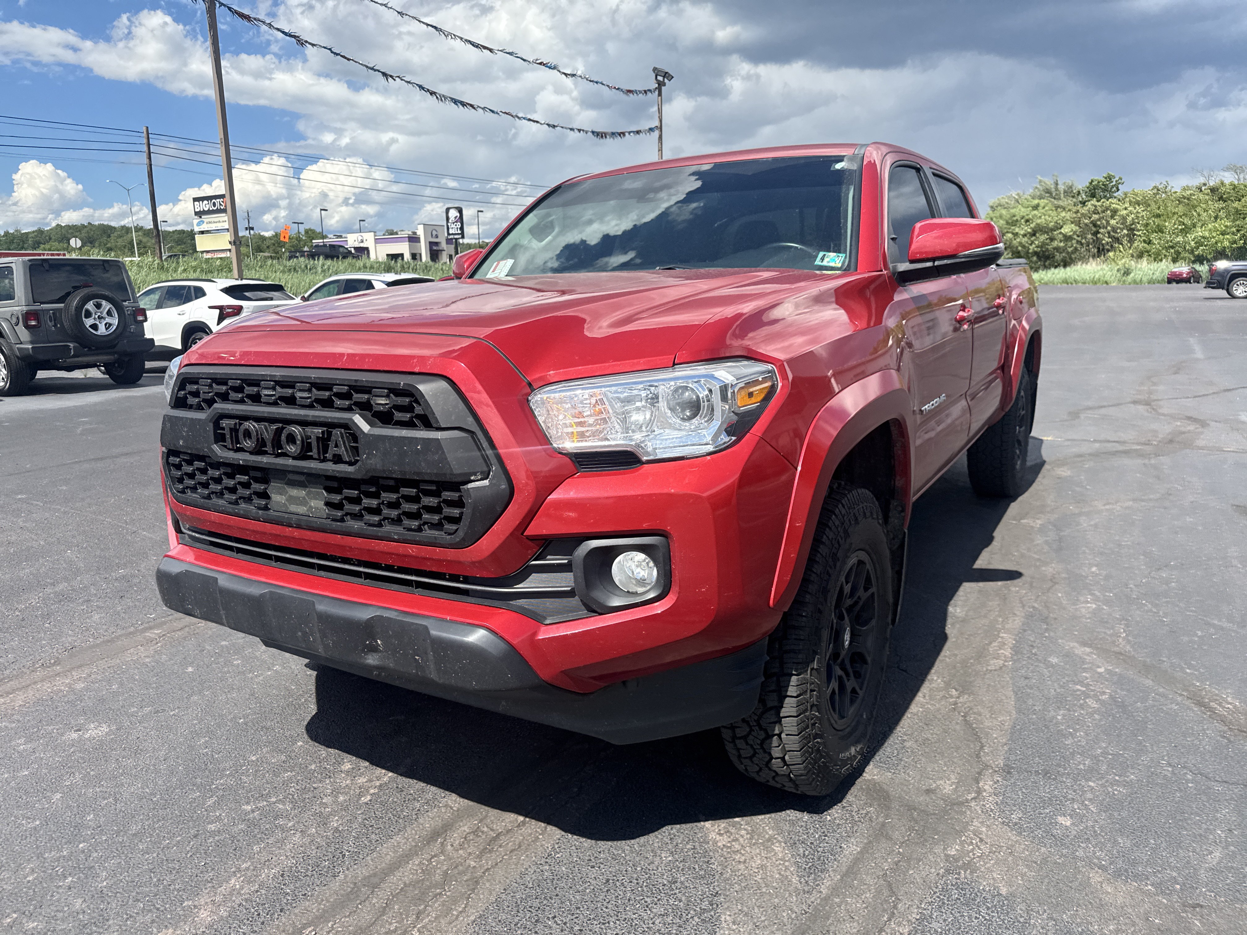 Used 2022 Toyota Tacoma SR5 w/ Technology Package AWD/4WD image 10